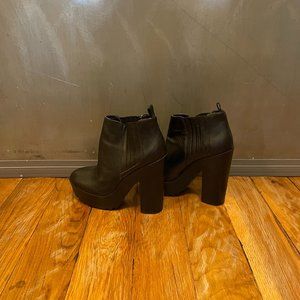 Kendall & Kylie Booties